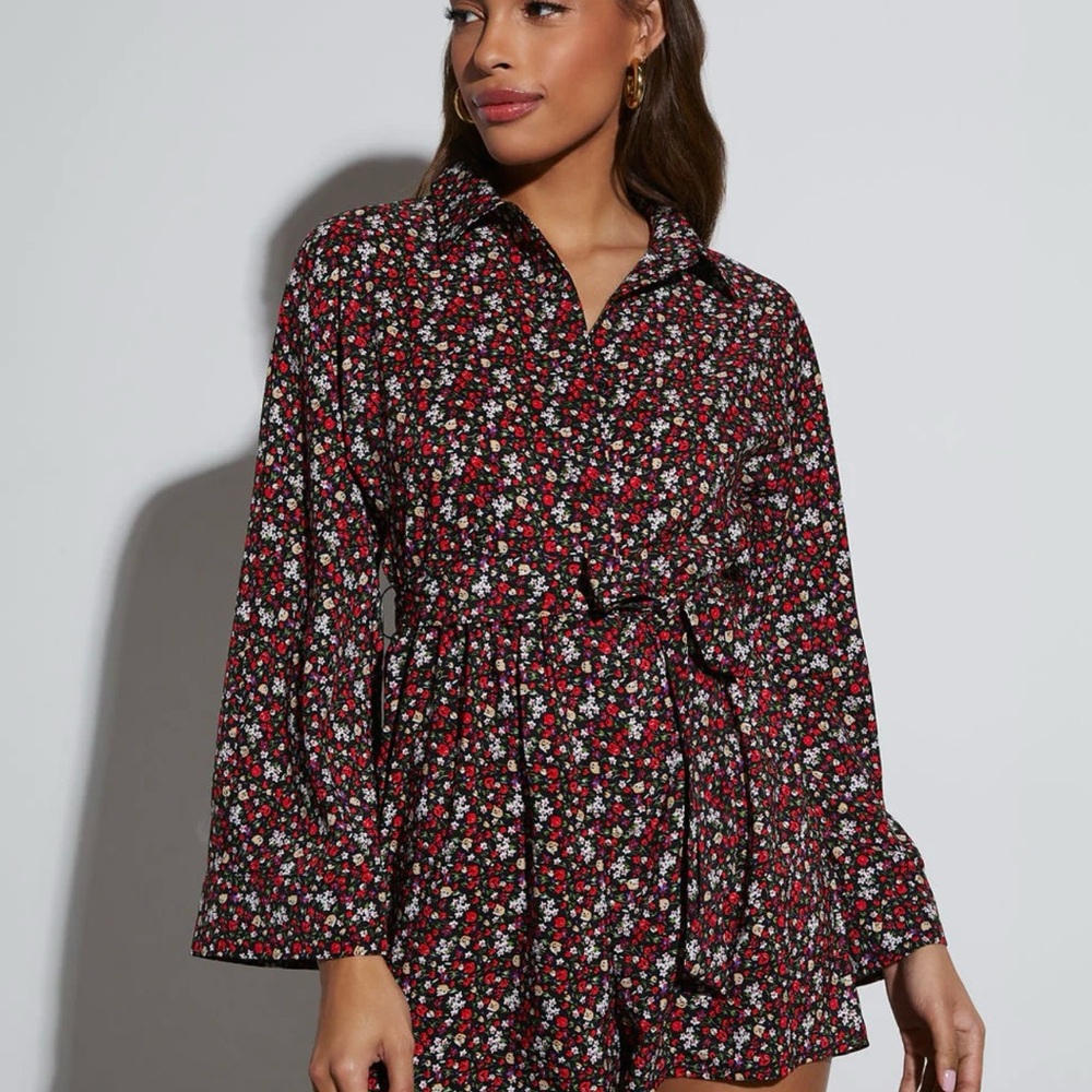 NWT  VICI Black and Red Romper - Picture 2 of 7